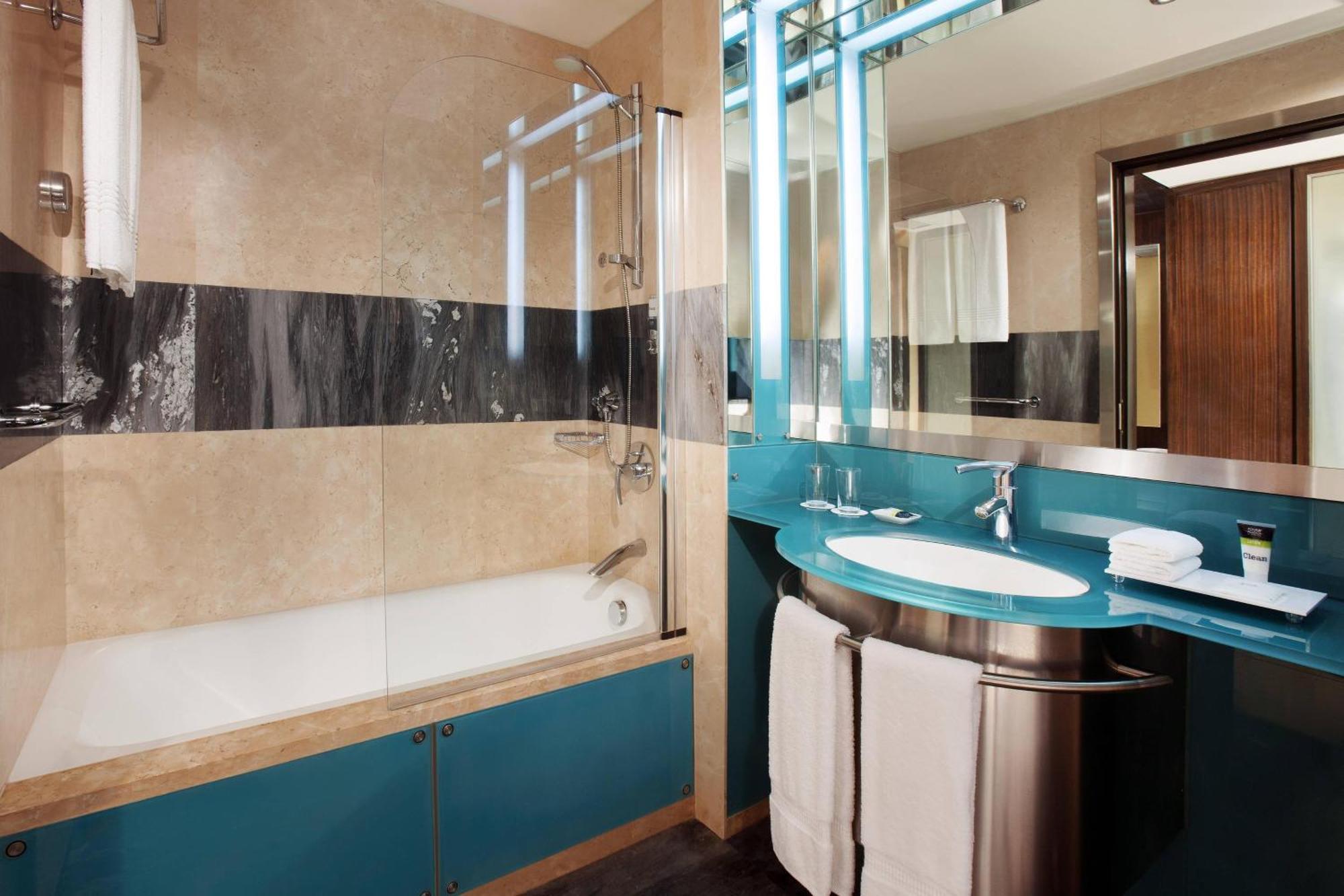 Four Points By Sheraton Le Verdun Beiroet Buitenkant foto