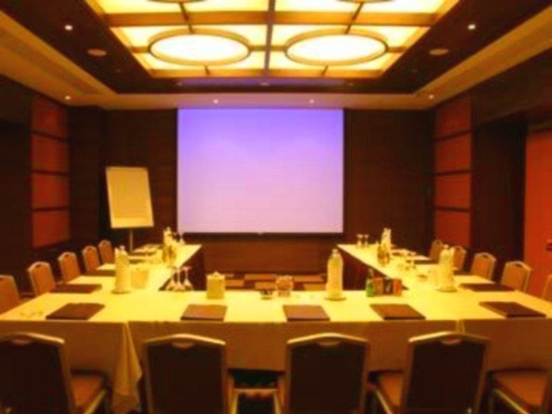 Four Points By Sheraton Le Verdun Beiroet Buitenkant foto