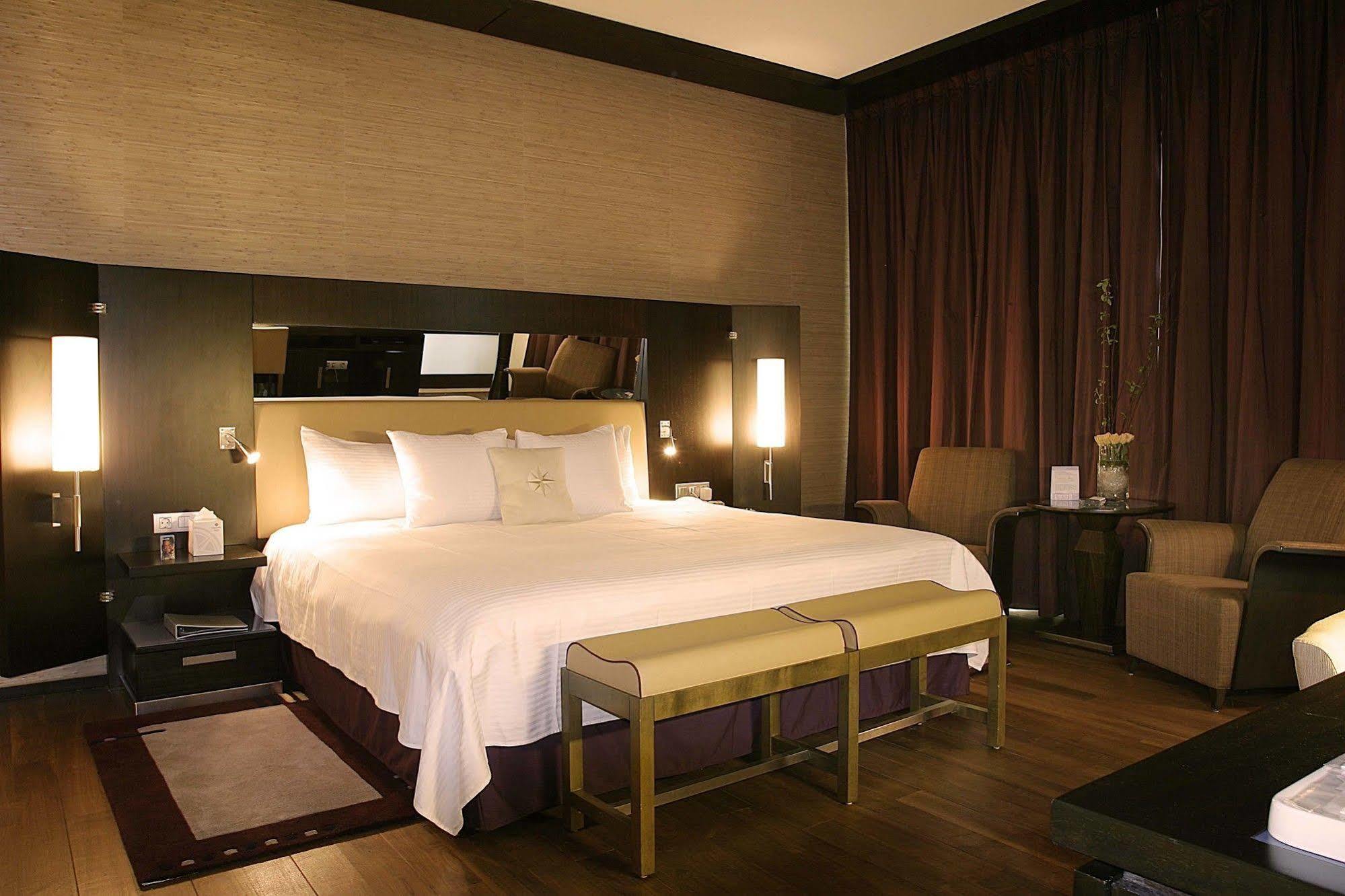 Four Points By Sheraton Le Verdun Beiroet Buitenkant foto