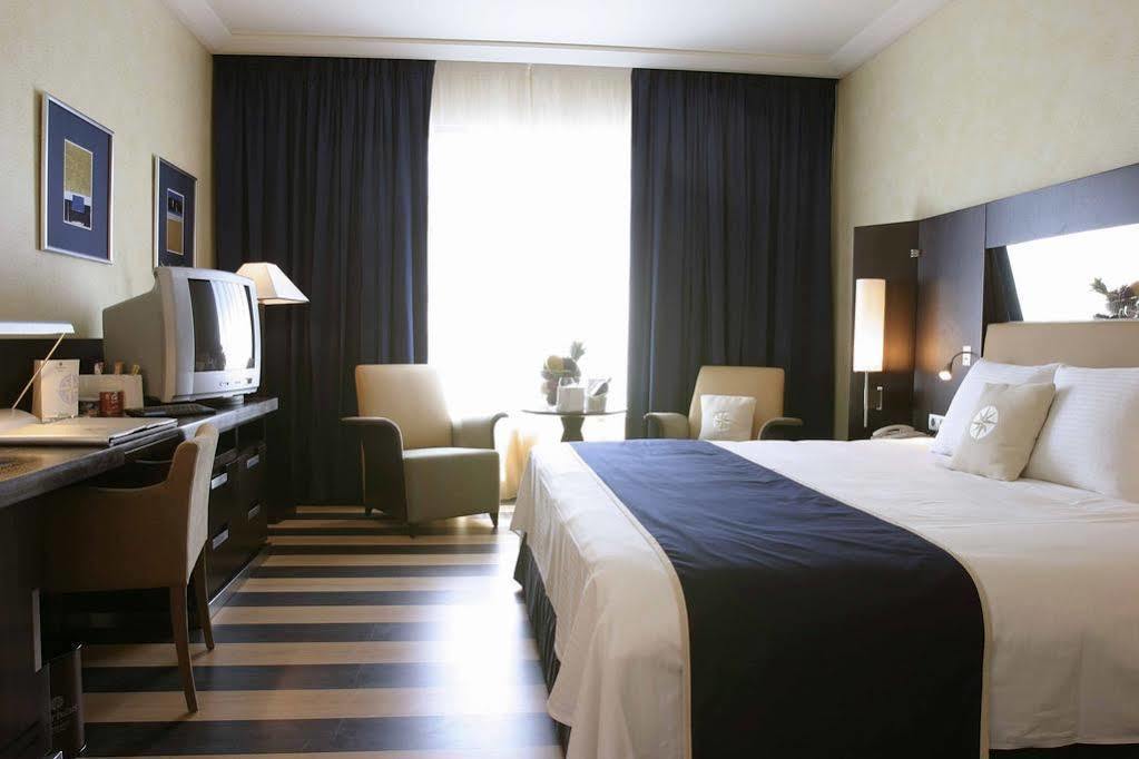 Four Points By Sheraton Le Verdun Beiroet Buitenkant foto
